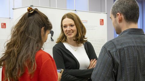 Ausstellungsbesucher beim New European Bauhaus Festival Brüssel 2022